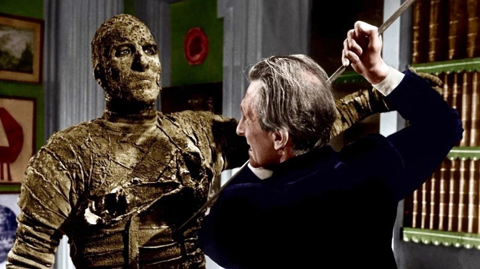 Christopher Lee and Peter Cushing in The Mummy (1959)